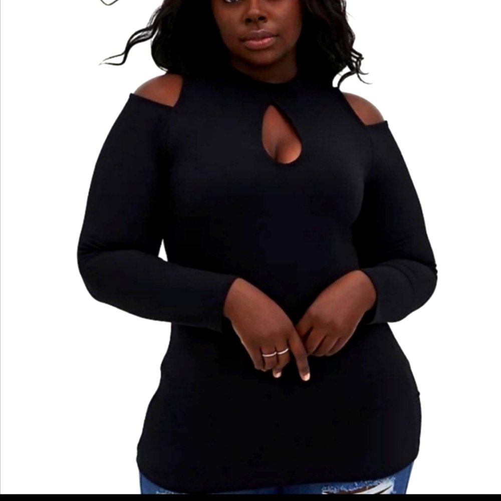 NWT Torrid Black Cold Shoulder Foxy Top